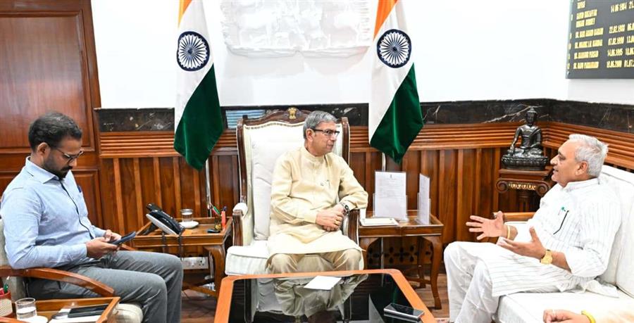 राज्यपाल प्रो. असीम कुमार घोष ने साकेत अस्पताल में लिफ्ट स्थापना कार्य की समीक्षा की, जल्द पूरा करने के दिए निर्देश