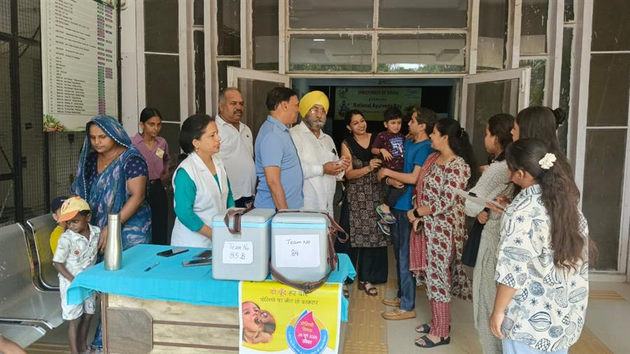 चंडीगढ़ सेक्टर 24 में पल्स पोलियो कैंपेन का उद्घाटन