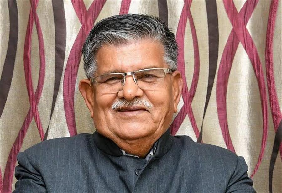 वार्ड नंबर 22 में खेल मैदान की मांग को लेकर पार्षद अंजू कत्याल ने प्रशासक गुलाब चंद कटारिया से की मुलाकात
