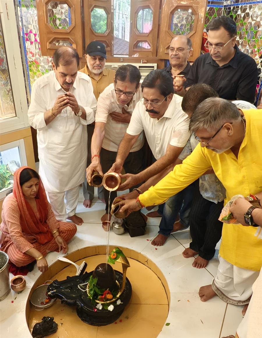 सावन के पहले सोमवार को सिटी ब्यूटीफुल चंडीगढ़ बम बम भोले के जयकारों से गूंजा