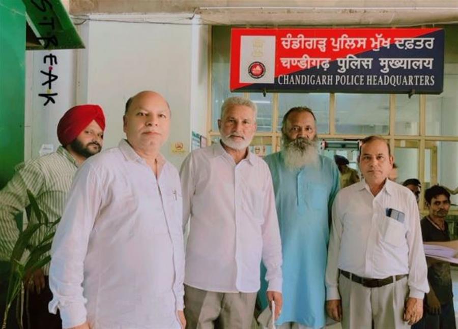 राष्ट्रीय वाल्मीकि धर्म समाज ने डी.जी.पी को सौंपा ज्ञापन