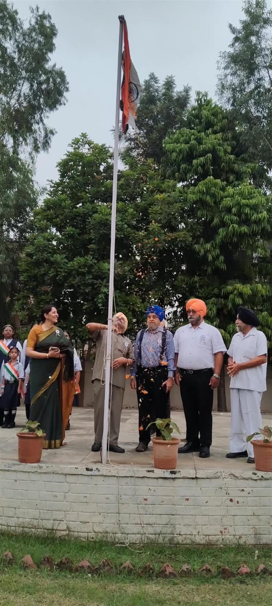 श्री हरकृष्ण स्कूल  में भारत का 80वाँ स्वतंत्रता दिवस उत्साह एवं देशभक्ति की भावना के साथ मनाया गया