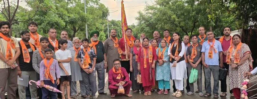 श्री राम जानकी सेवा मंडल सेक्टर-45 द्वारा रामलीला ध्वज की स्थापना