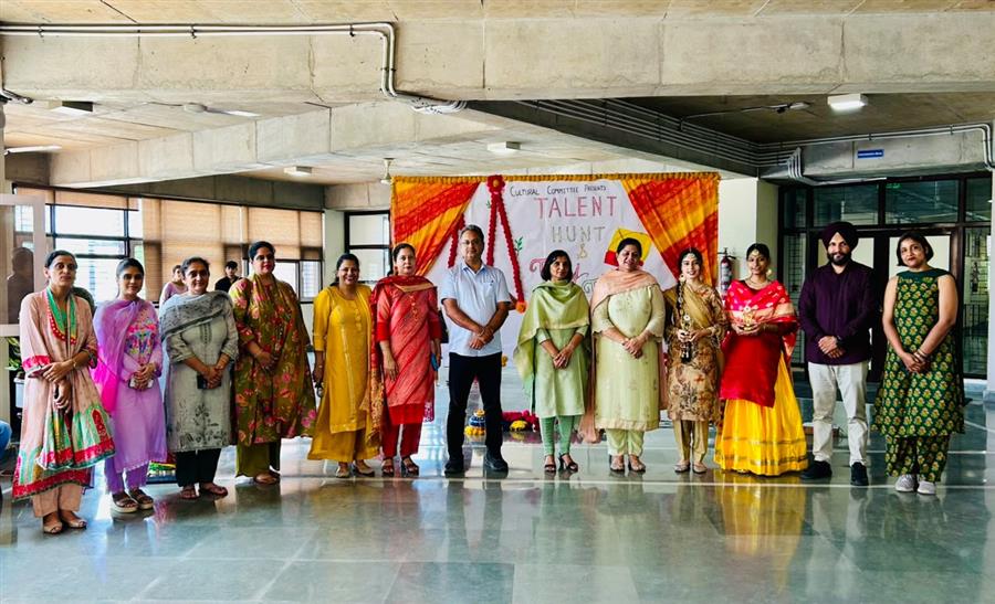 जीसीसीबीए, सेक्टर-50, चंडीगढ़ में टैलेंट हंट एवं तीज समारोह