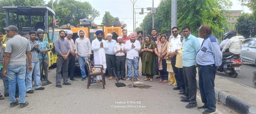सेक्टर 22-23 की V-4 रोड के विकास कार्य का शुभारंभ: क्षेत्रवासियों को मिलेगी बड़ी राहत