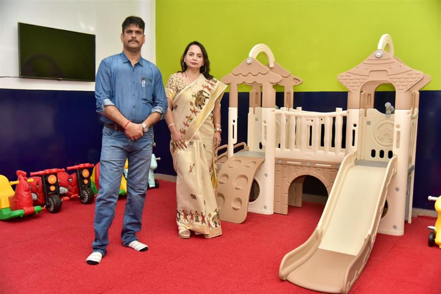 नन्हे हाथों से बड़े सपनों का शुभारंभ: बाल अतिथि गुरवंश सिंह ने किया कबीरा द इंटरनेशनल स्कूल का उद्घाटन