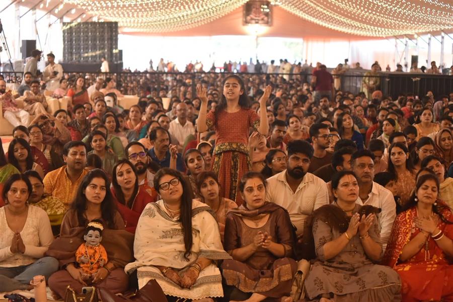 चंडीगढ़ में श्रीमद्भागवत कथा के पाँचवें दिन विजयदशमी पर बाल गोपाल और लाली (राधा रानी) का अलौकिक मिलन, धूमधाम से मनाया गया दधि उत्सव