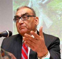विज ने गुंड़े जैसा व्यवहार किया: जस्टिस काटजू