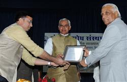 युद्ध, आतंकवाद का समाधान है भारतीय ज्ञान : आचार्य देवव्रत