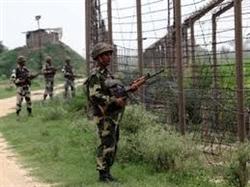 कश्मीर में सेना के काफिले पर हमला, एक जवान शहीद, छह घायल