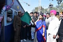 सोनीपत से 140 यात्रियों का जत्था पटना साहिब के लिए विशेष ट्रेन से रवाना