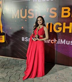 अपकमिंग फीमेल वोकलिस्ट मिर्ची म्यूजिक अवार्ड्स जीतने से जिम्मेदारियां बढ़ गई है- आकांक्षा शर्मा