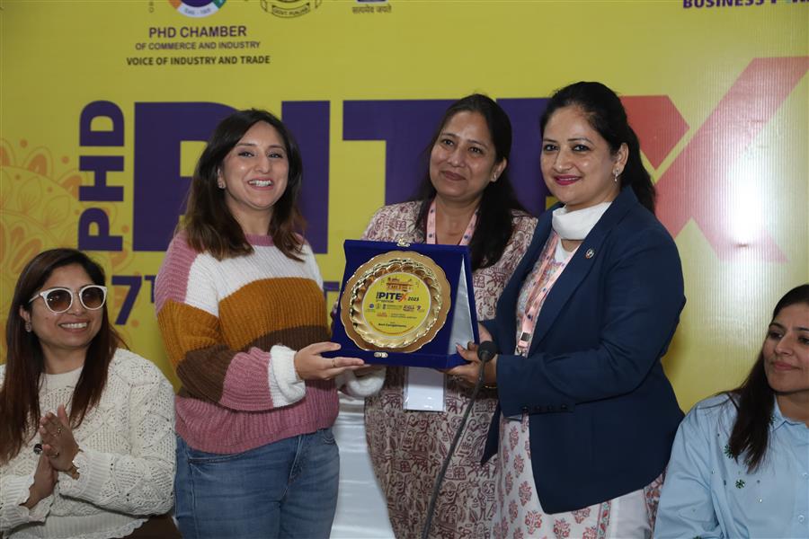 पीएचडी चैंबर ने किया महिला उद्यमियों का सम्मान