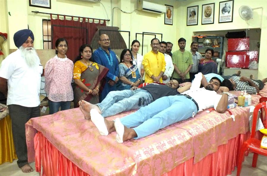 मां काली की पूजा अर्चना के साथ कालीबाड़ी ने मनाया 55वां मूर्ति स्थापना दिवस व बंगाली नववर्ष