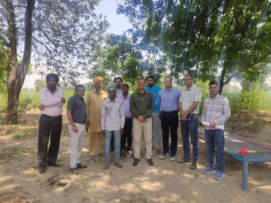 कृषि तथा किसान कल्याण विभाग के अतिरिक्त निदेशक ने गेंहू की फसल के कटाई प्रयोगों का किया निरिक्षण