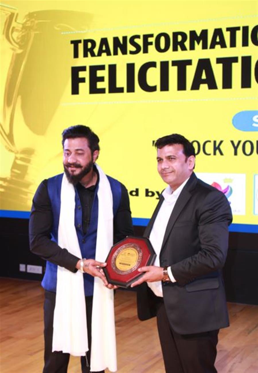एमिटी यूनिवर्सिटी पंजाब और करियर दिशा ने परिवर्तनकारी नेतृत्व कार्यक्रम और सम्मान समारोह की मेजबानी की