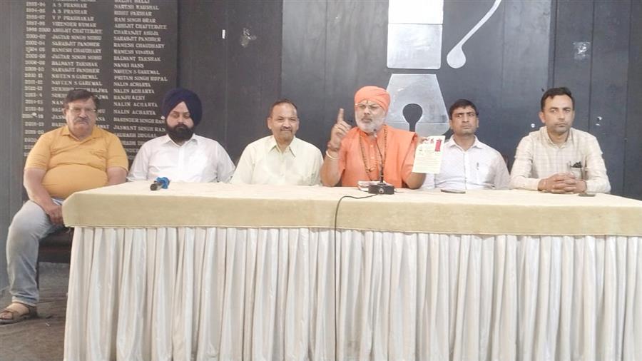 मै सांसद बनू या ना बनू परन्तु चंडीगढ़ वासियों के हर सुख दुःख में साथ खड़ा रहूंगा, यह एक साधु का वचन है: महन्त रवि कान्त मुनि उदासी      
