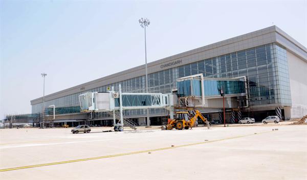 चंडीगढ़ के निवासियों के लिए इंटरनेश्नल एयरपोर्ट का रास्ता हुआ 3 गुना लम्बा