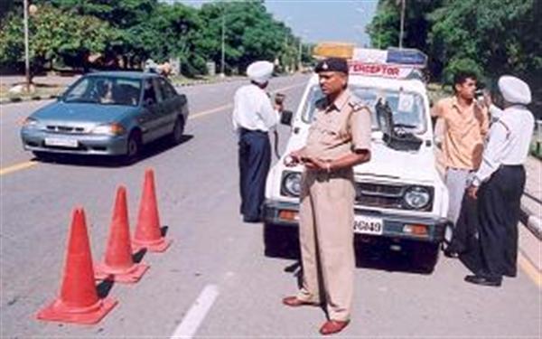 चंडीगढ़ ट्रैफिक पुलिस ने बंद किए राईट टर्न, व्हाट्स एप पर मांगे जनता के सुझाव