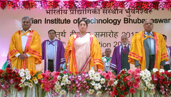 The Union Minister for Human Resource Development, Smt. Smriti Irani at the 4th convocation of IIT Bhubaneswar, in Odisha