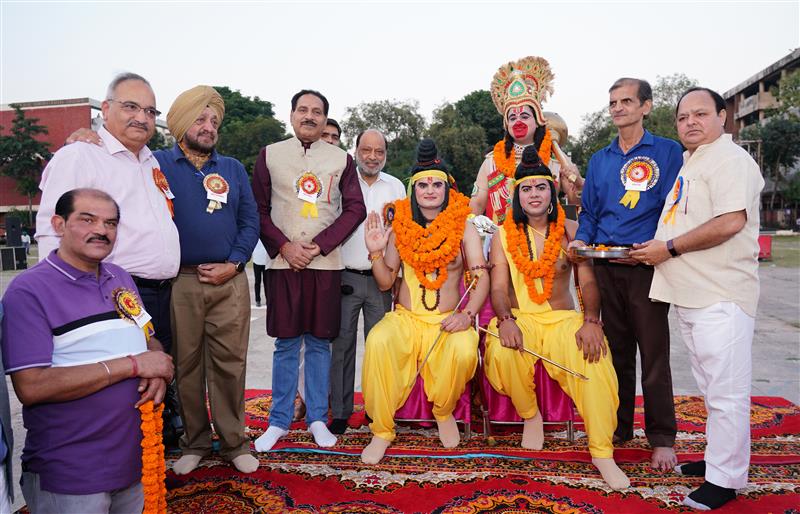 Dharam Pal  Adviser to the Administrator on Dussehra festival at parade ground Chandigarh