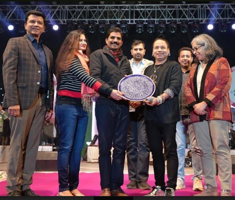 Musical Maestro Kailash Kher mesmerizes Chandigarh Carnival on Day 2 
