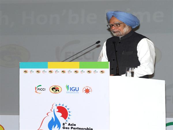 PM Dr. Manmohan Singh addressing the 8th Asia Gas Partnership Summit (AGPS) in New Delhi 