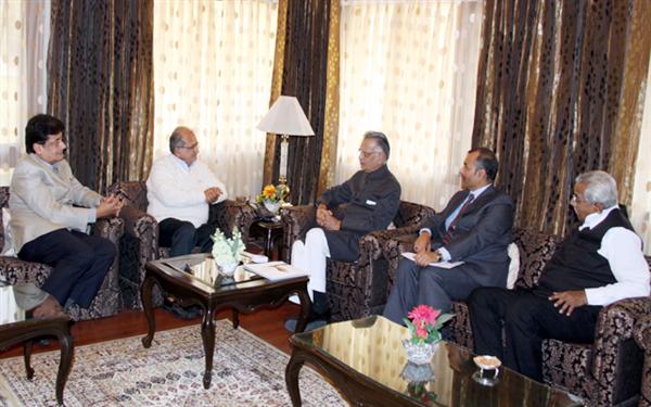 पंजाब के राज्यपाल महामहिम शिवराज पाटिल ने भूपेन्द्र सिन्‍हा शिक्षा मंत्री गुजरात से मुलाकात की