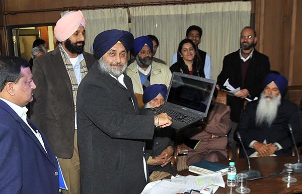 Deputy Chief Minister Punjab Mr. Sukhbir Singh Badal launching the web portal of NRI Department along with Mr.Bikram Singh Majithia, Revenue and NRI affairs Minister of Punjab at Chandigarh 