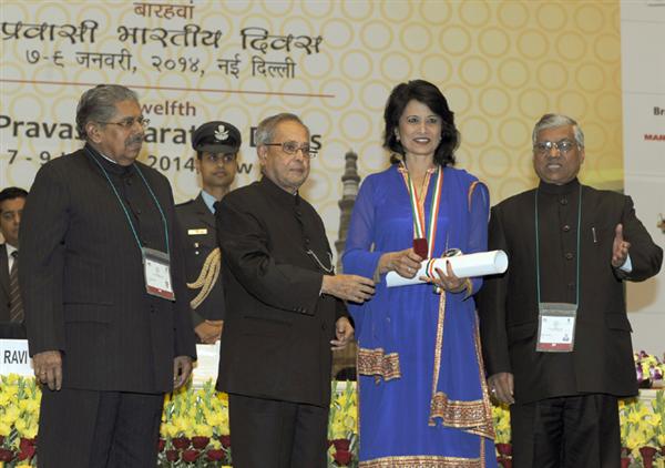 The President, Shri Pranab Mukherjee presented the Pravasi Bharatiya Samman Awards, at the Valedictory Session of the 12th Pravasi Bharatiya Divas ‘Engaging Diaspora Connecting Across Generation’, in New Delhi 