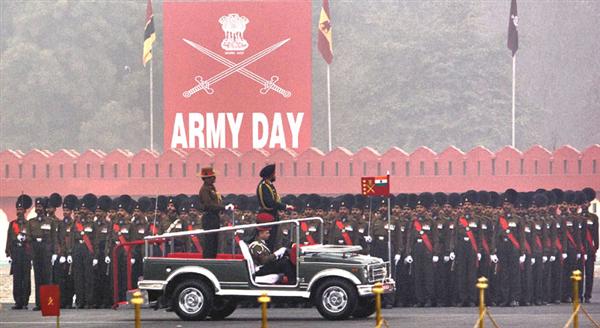 The Chief of Army Staff, General Bikram Singh inspecting the Guard of Honour, at the Army Day parade, in New Delhi 