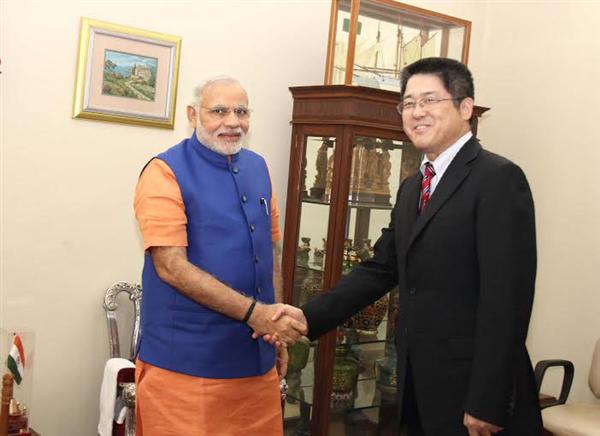 The Chinese Ambassador Mr. Le Yucheng calling on the Prime Minister Narendra Modi in Gujarat