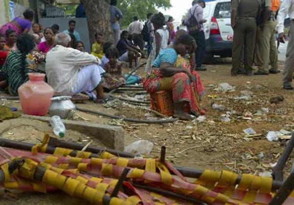 चंडीगढ़  में फुटपाथ पर सो रहे पांच मजदूरों को ट्रक ने कुचला, मौत